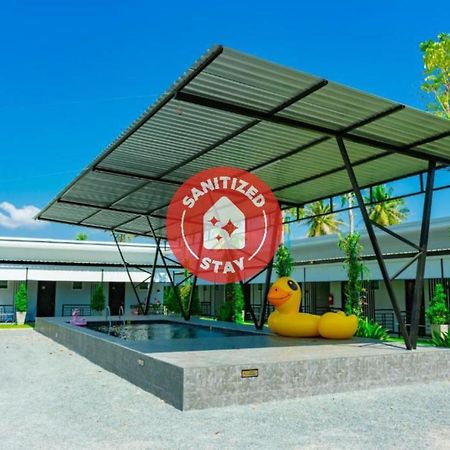 Oyo 533 Runya Poolvilla Прачуап-Кхірі-Кхан Екстер'єр фото